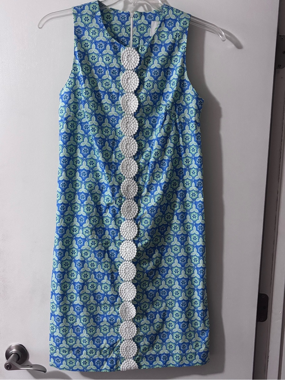 Love Lilly Blue Green Floral Geo Print Sleeveless Shift Dress w/ Crochet Trim